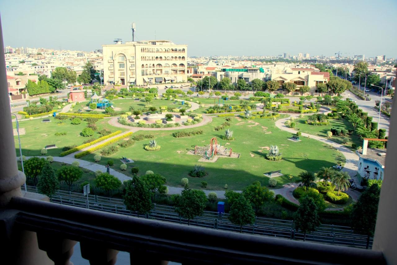 The Millenial Apartments & Suites Bahria Town 라왈핀디 외부 사진