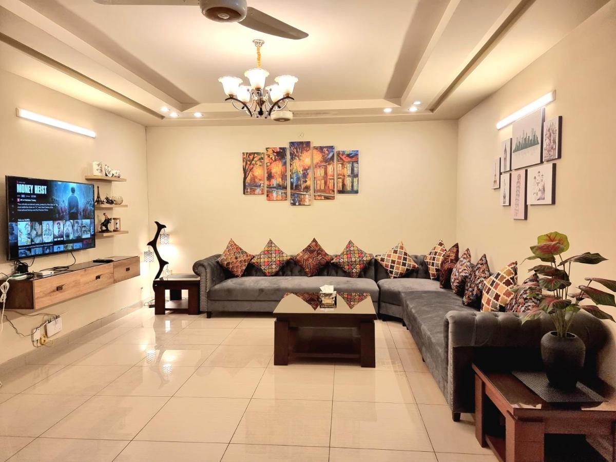 The Millenial Apartments & Suites Bahria Town 라왈핀디 외부 사진