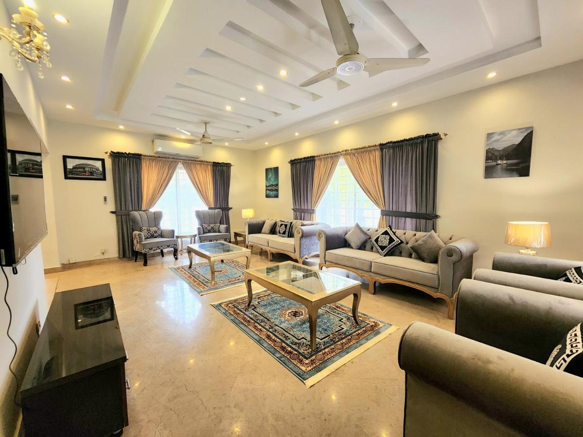 The Millenial Apartments & Suites Bahria Town 라왈핀디 객실 사진