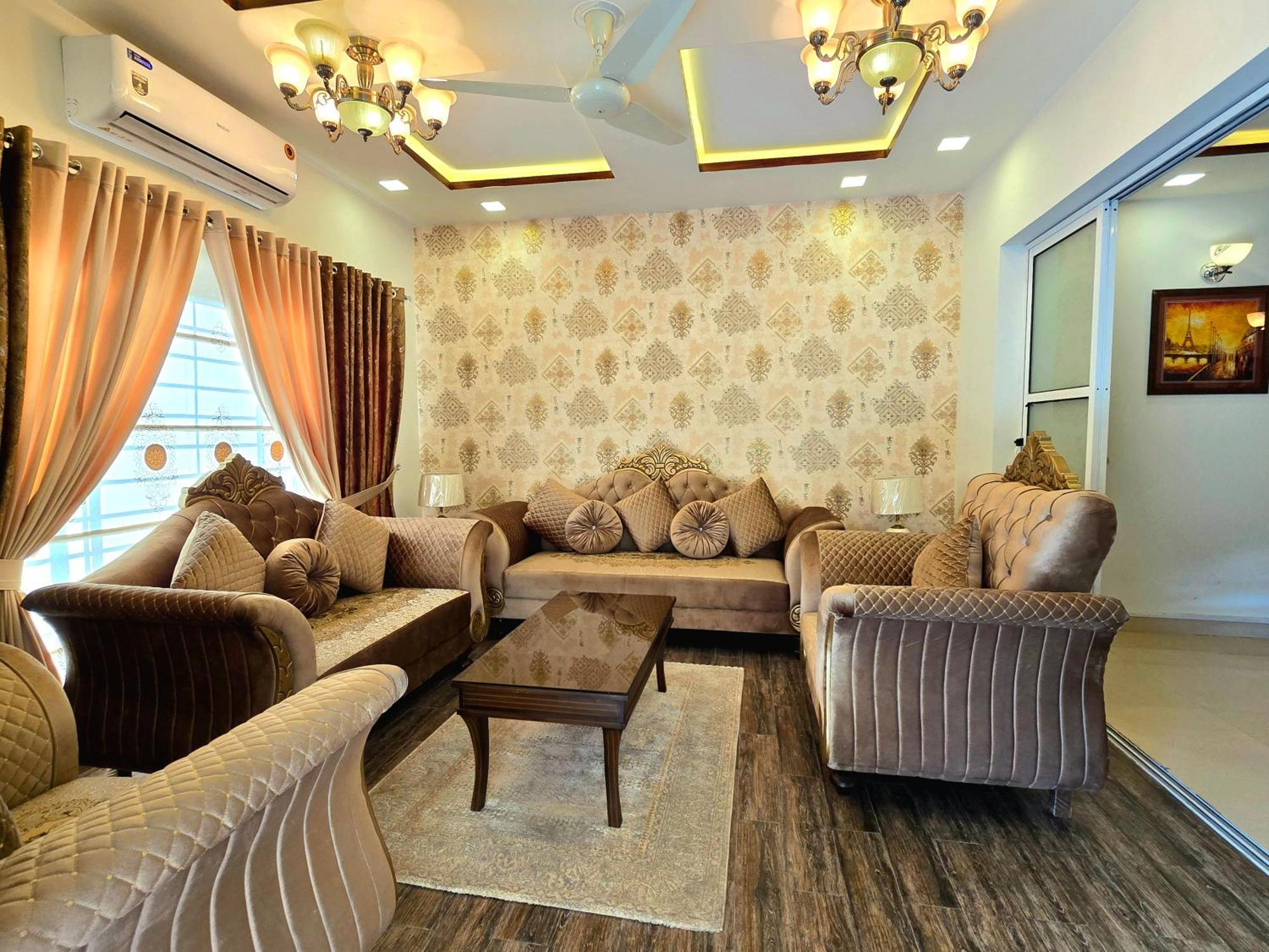 The Millenial Apartments & Suites Bahria Town 라왈핀디 객실 사진